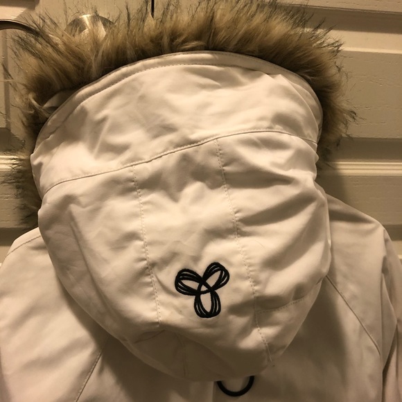 Aritzia bomber winter coat - Picture 2 of 10